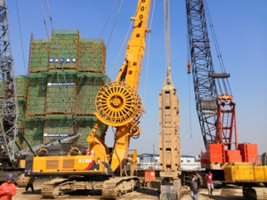 徐工XG600D連(lián)續牆抓(zhua)鬥上海(hai)灘秀大(dà)鍋重器(qì)風采