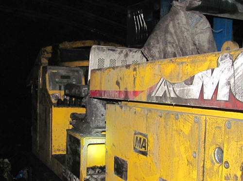 煤(méi)礦機械(xie)施工1